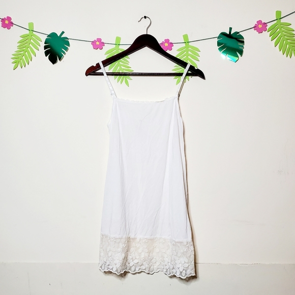 Matilda Jane White Lace Trim Tunic Tank